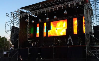 ¿Qué necesita un salón para recibir una banda en vivo?